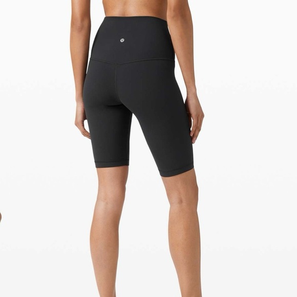Lululemon Align Super High RiseShort *10